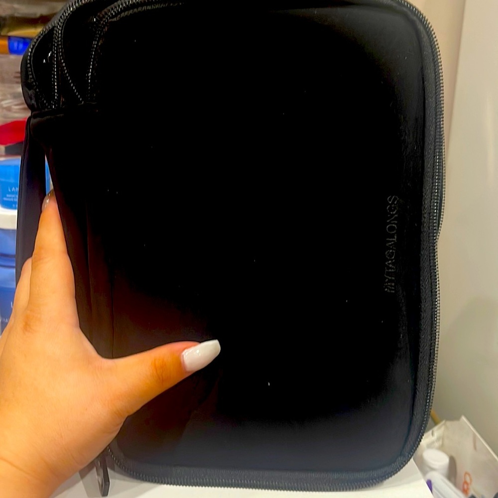 Travel makeup bag from My tag alongs⭐️⭐️⭐️⭐️⭐️